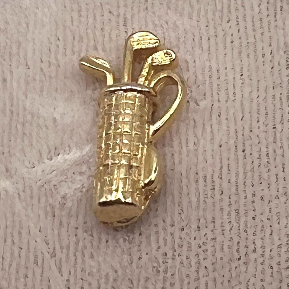 Dotty Smith Golf Clubs & Bag Scatter Pin Vintage Gold Tone New on Card
